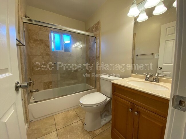 Photo - 1448 Noche Buena St Unidad A