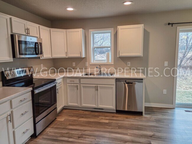 Photo - Beautiful Two-Story Home in the SE Polk School District – Available Now!