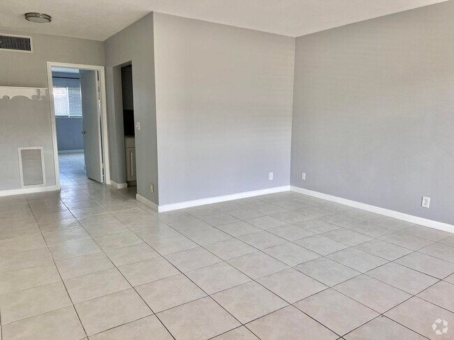 Building Photo - 2309 S Federal Hwy Rental