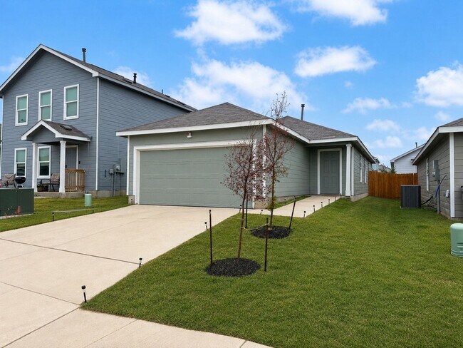 Photo - LOVELY 3 BEDROOM 2 BATH HOME WITH EASY ACCESS TO DOWNTOWN & BROOKS CITY BASE FEATURING OUTDOOR AC...