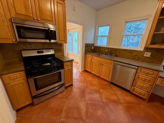 Photo - 339 N Orange Dr Unit 1