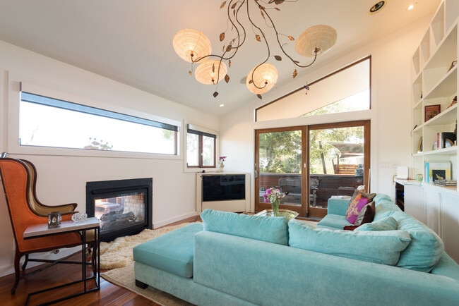 Photo - 7 treetop Ln