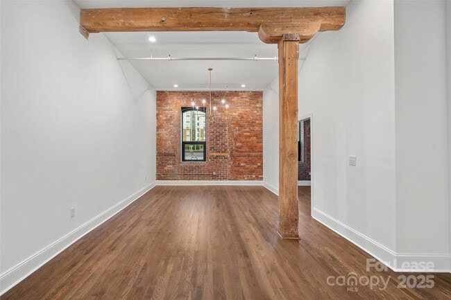 Photo - 310 Arlington Ave Unidad 219