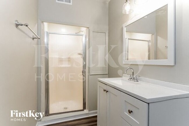 Photo - 601 Staffordshire Dr