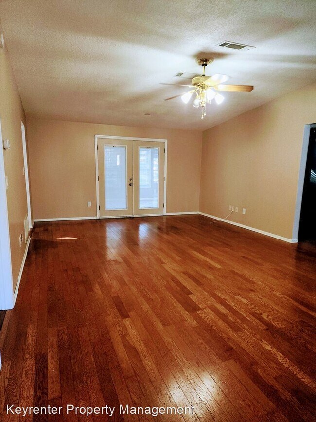 Photo - 4 br, 2 bath House - 2711 Julie Ln