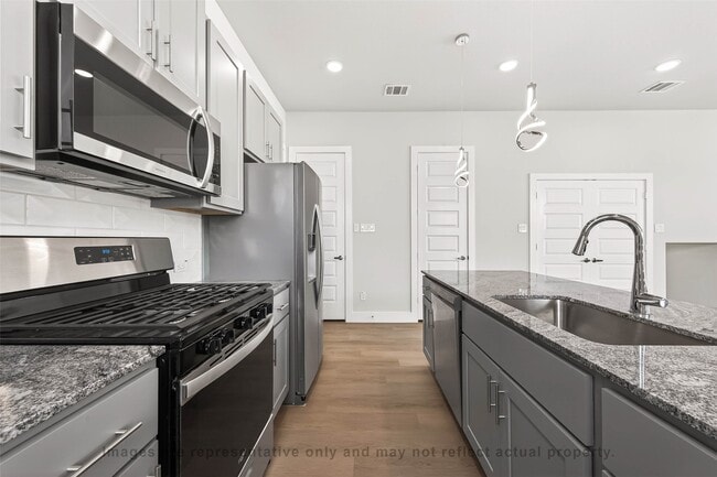 Building Photo - 10719 Mason Rd Unit 24