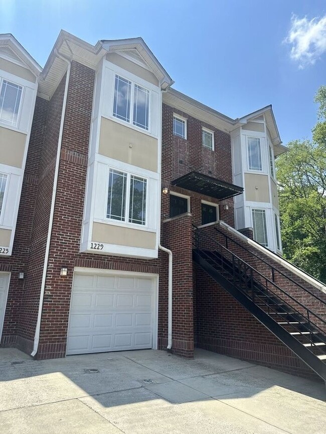 Photo - Stunning Elegance in Woodlawn at Preston