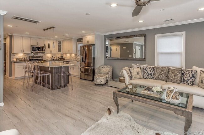 Photo - 127 Maple Blvd