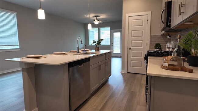 16817 Harvest Grv Ln