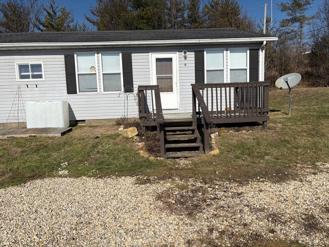 Building Photo - 2421 Egypt Pike Unit Apt 5