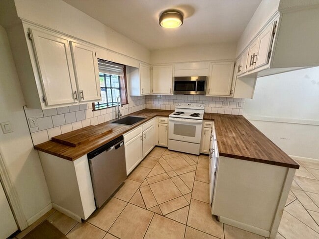 Photo - 299 Anchors Pl