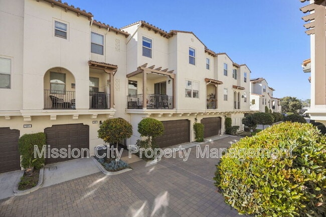 Building Photo - 569 E Montecito St Rental
