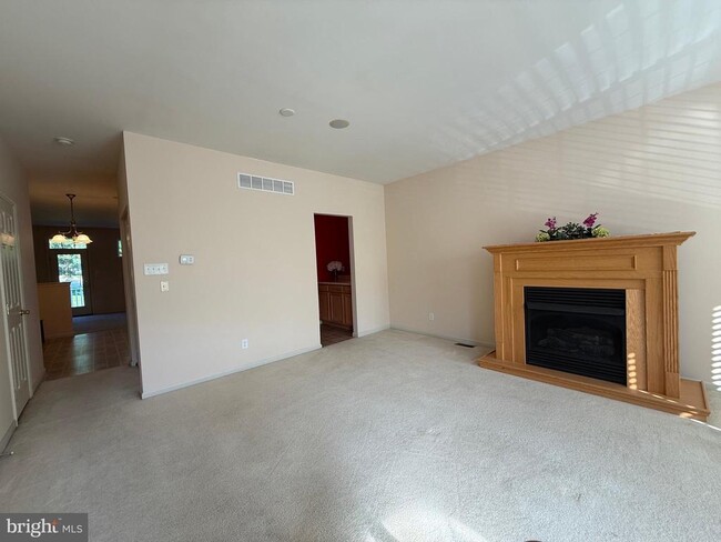 Building Photo - 102 Regents Ct Rental