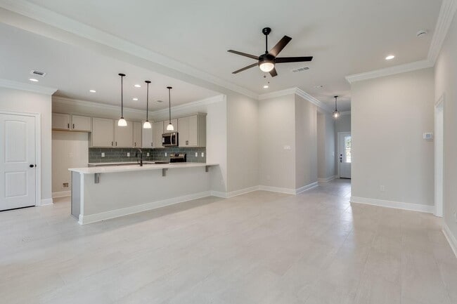 Photo - 105 Eclipse Lp