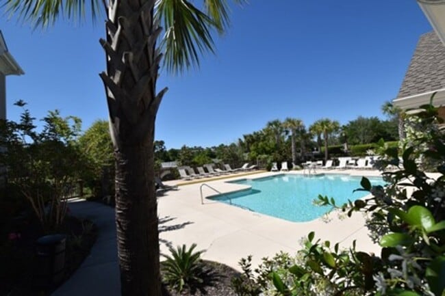 Photo - 3 BR / 3 BA @ Bridgepointe