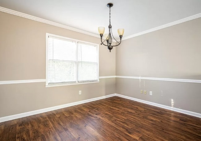 Photo - 10420 Meadow Crest Ln