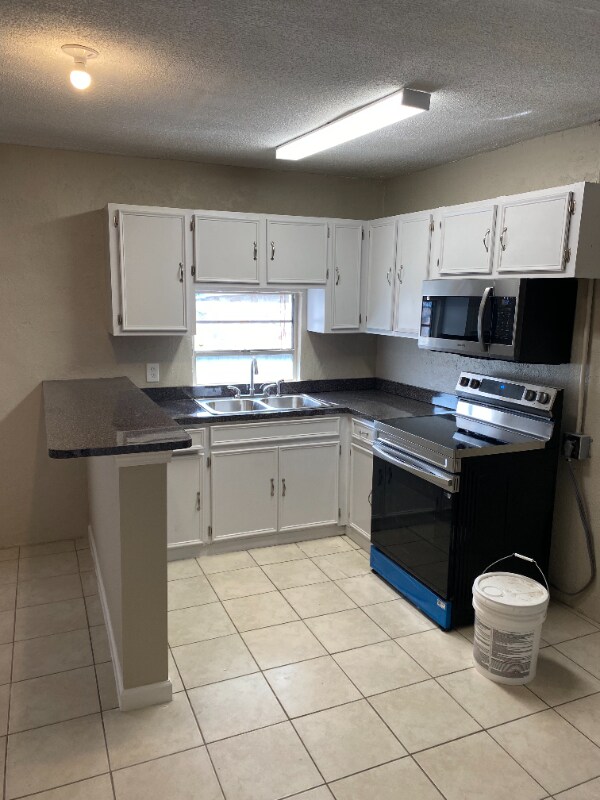 Photo - 617 E Expressway 83