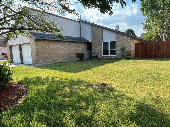 Building Photo - 6630 Trigate Dr