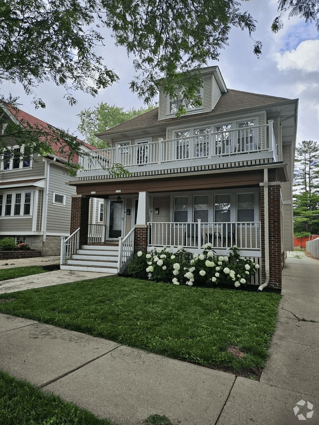 Building Photo - 2350 N 65th St Unit 2350 - Lower Rental
