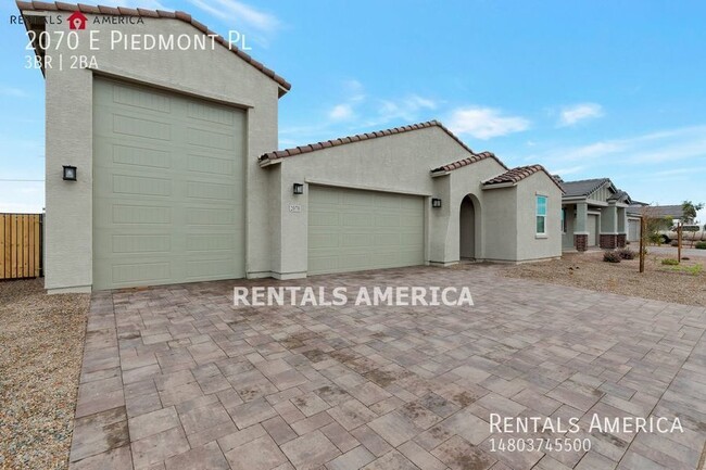 Brand new home with a RV garage! - Brand new home with a RV garage!