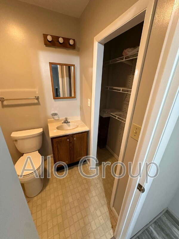 Photo - 655 Green St Unit 4