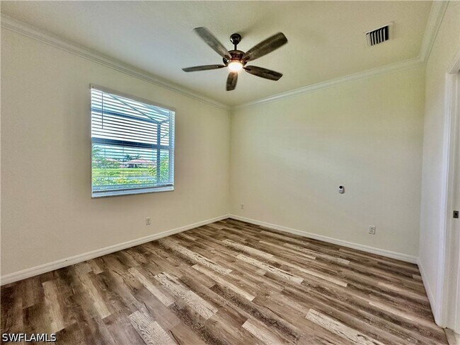 Photo - 1823 Alameda Dr