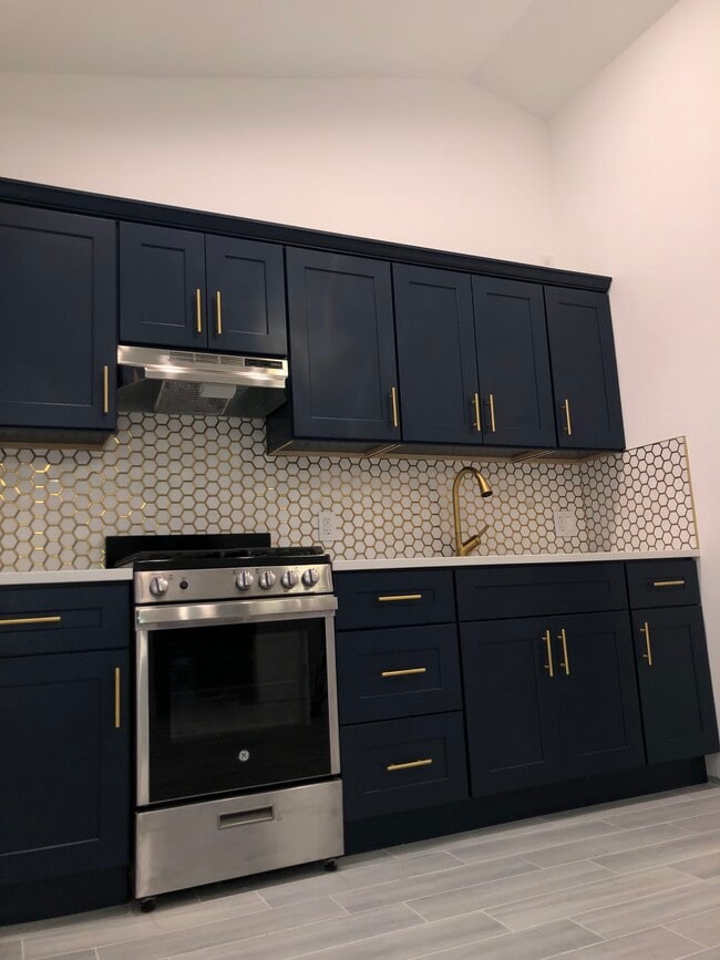 Photo - 203 Avenue Z Unit Rear building