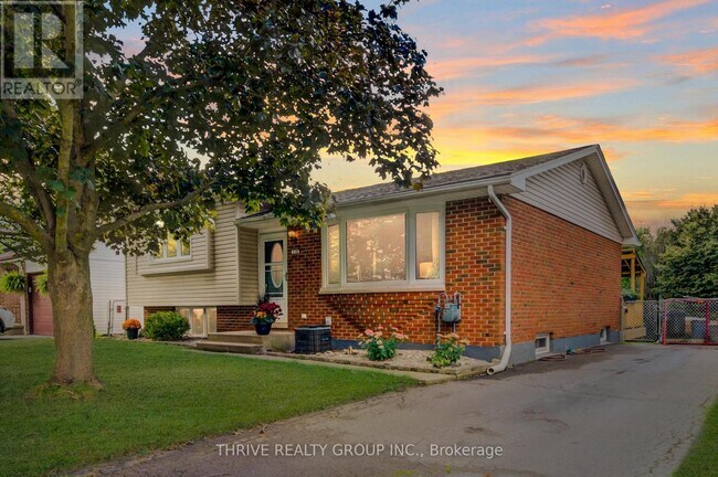Photo - 118 Sandalwood Crescent