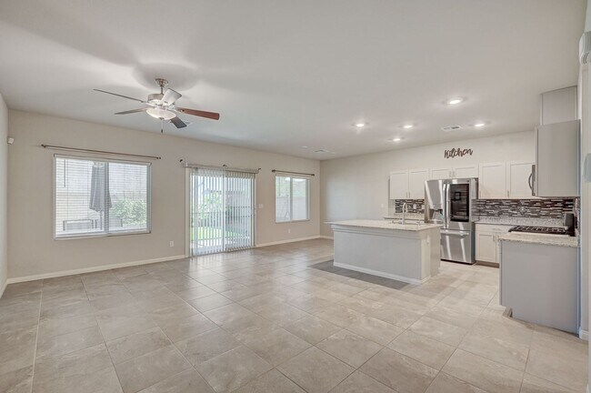 Photo - Spacious 4 Bedroom Home!
