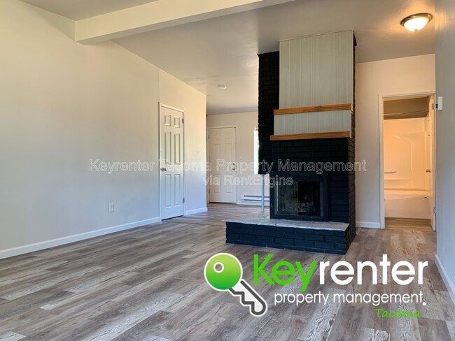 Photo - 1713 S 43rd St