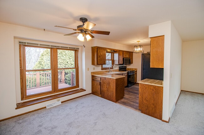Photo - 1055 S Imperial Dr