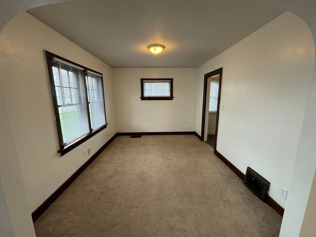 Photo - Rock Island Large 2 Bedroom Townhome