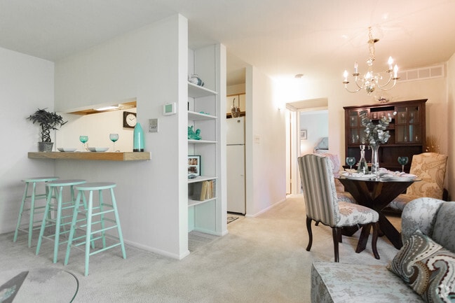 Mansfield Woods Apartments