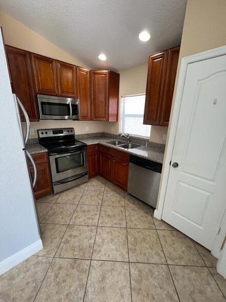 Photo - 4824 Cambridge St