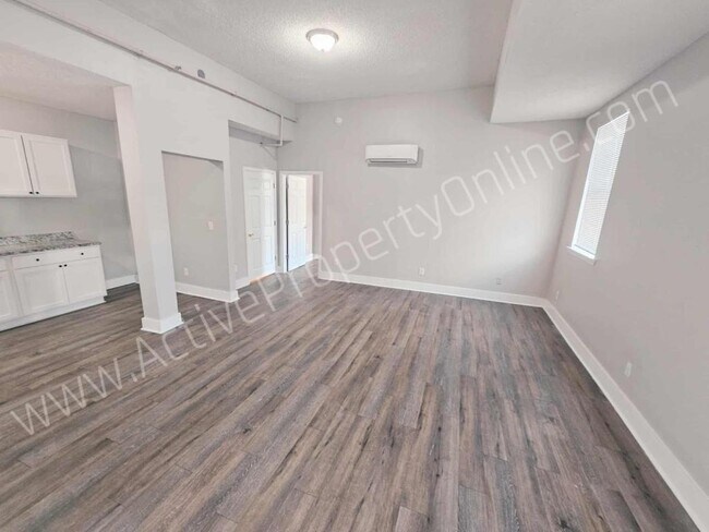 Photo - 1873 Hardeman Ave