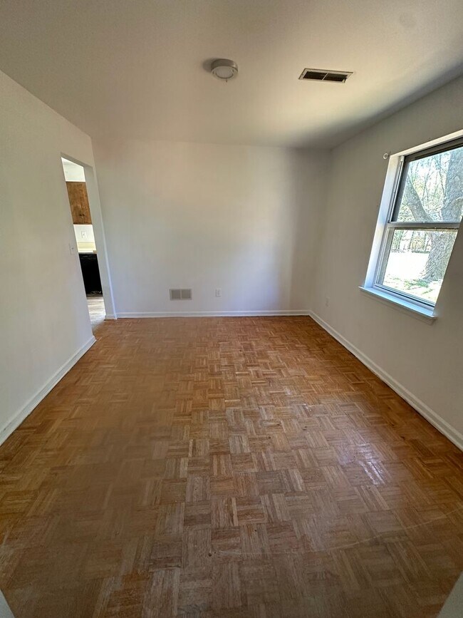 Photo - 3 Br ,1.5 bath duplex in Barboursville