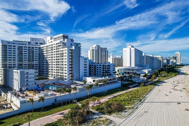 Photo - 5401 Collins Ave Unit 211