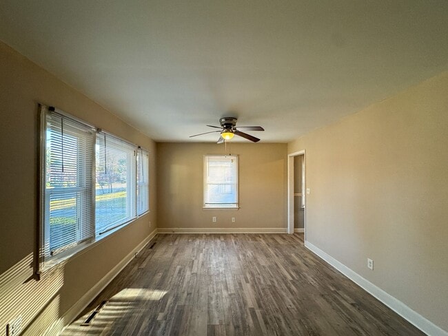 Photo - Charming 3 Bed 1 Bath Home Conveniently Located in Fayettevile