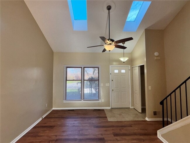 Photo - 16 Walnut Cir