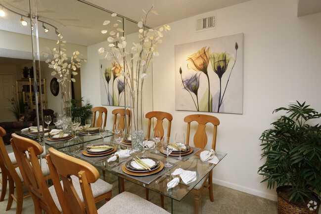 Dining Area - Timber Chase at Sarasota Bay Rental