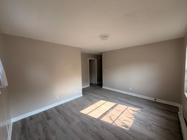 Photo - 812 Douglas Dr Unit B