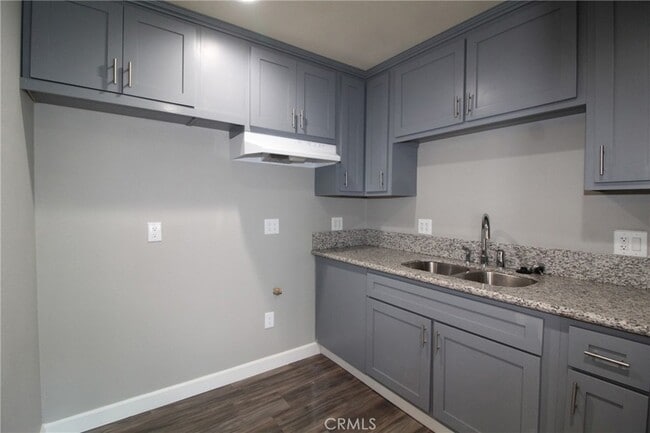 Photo - 4986 Southern Ave Unit E