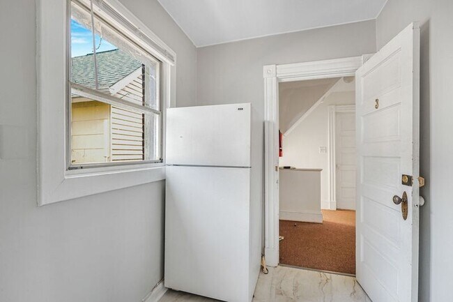 Photo - 1004 Prince Edward St Unit #3
