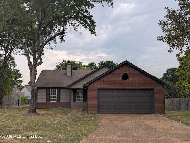 Building Photo - 2872 Waverly Dr