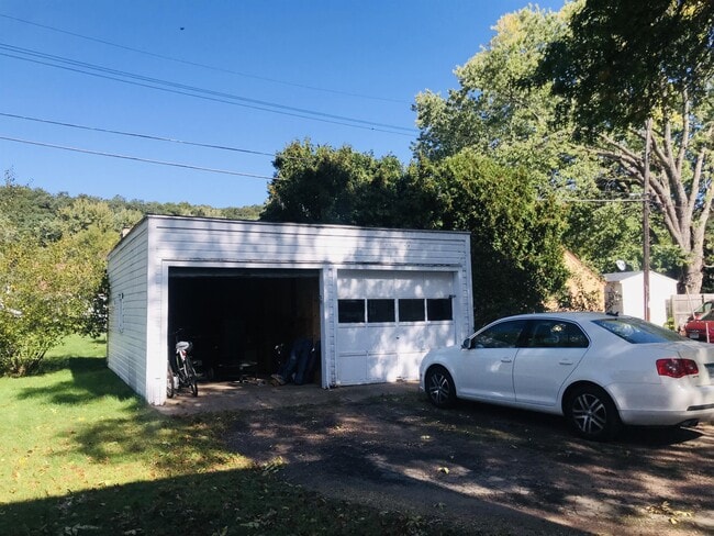 Photo - 616 Ripley Ave