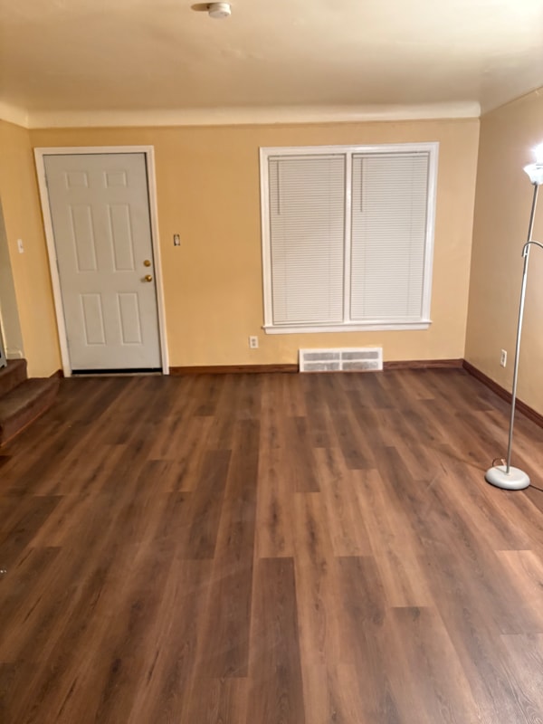 Photo - 19311 Schaefer Hwy