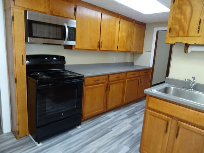 Building Photo - 67 Washington St