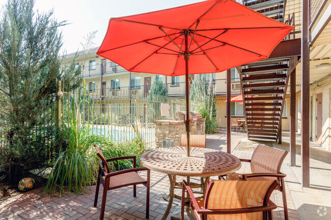 Building Photo - Courtyard at Cherry Creek Rental