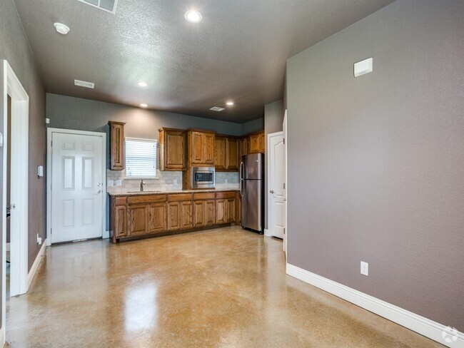 Building Photo - 10809 W Cleburne Rd Rental