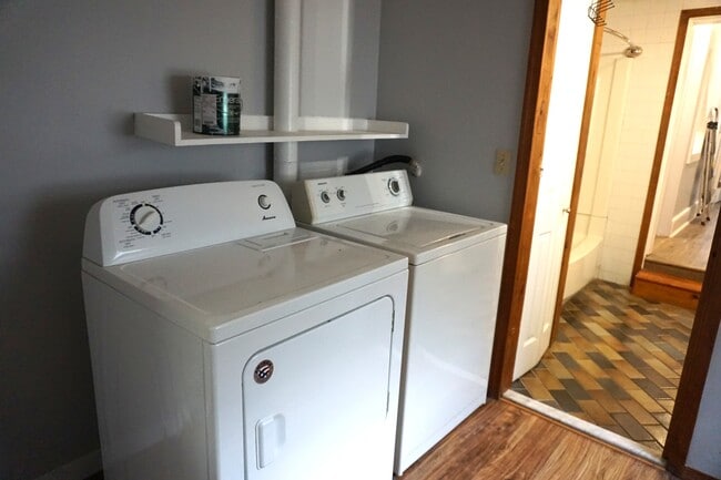 Photo - 8 N Delaware Dr